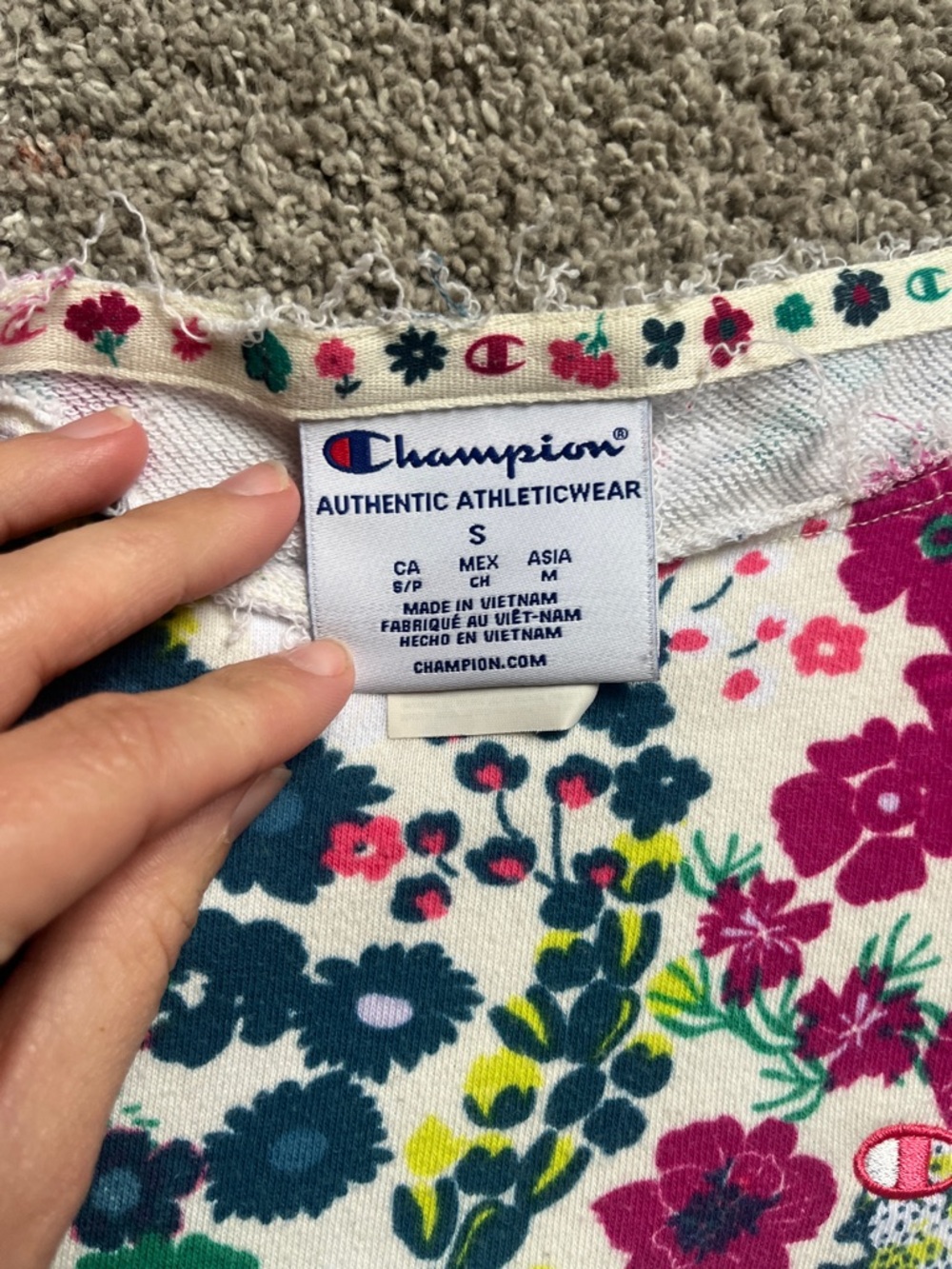 Womens Floral Crewneck Pajama Set - *Small top medium
bottoms - Picture 2 of 5